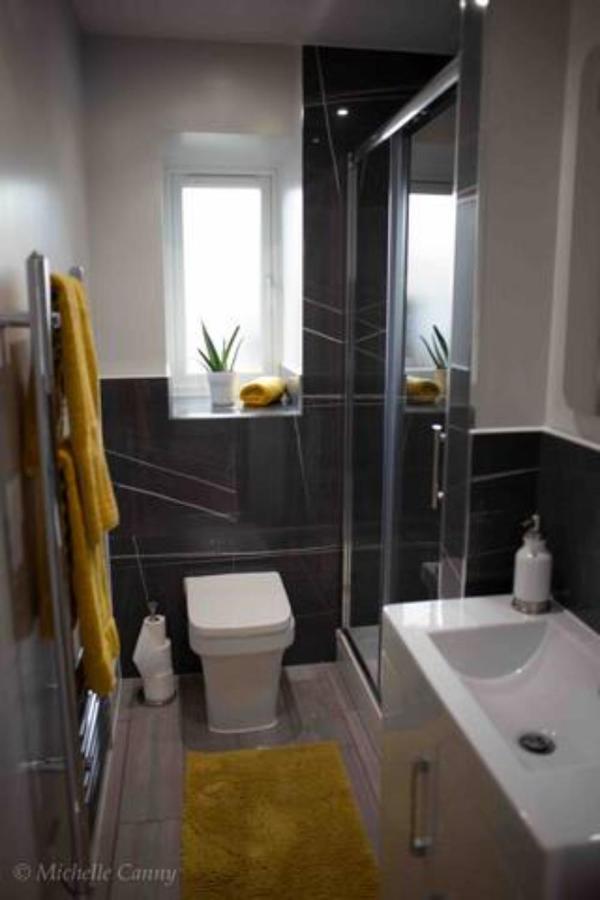 Entire Property Luton 2 Bedroom Apartment Home From Home Great Location Ngoại thất bức ảnh